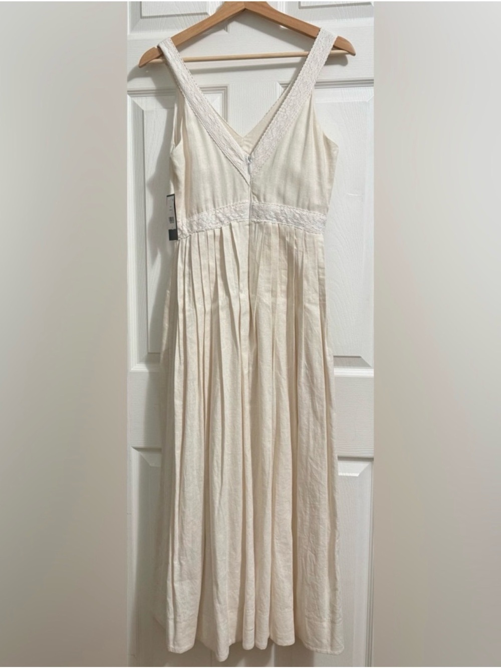 Cream Embroidered Lace Linen Dress - Picture 3 of 6